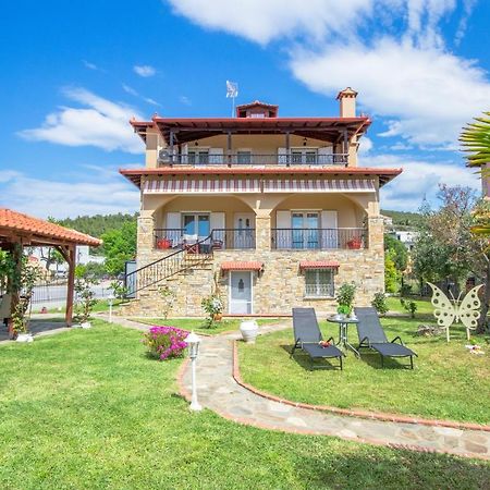 Private 6-Bdrm Villa With Garden 150M To Beach 파라디소스 외부 사진