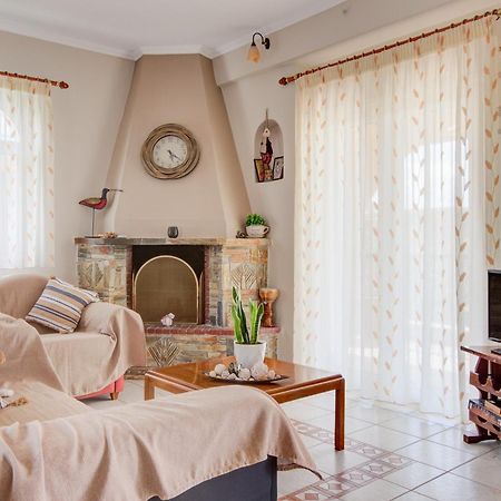 Private 6-Bdrm Villa With Garden 150M To Beach 파라디소스 외부 사진