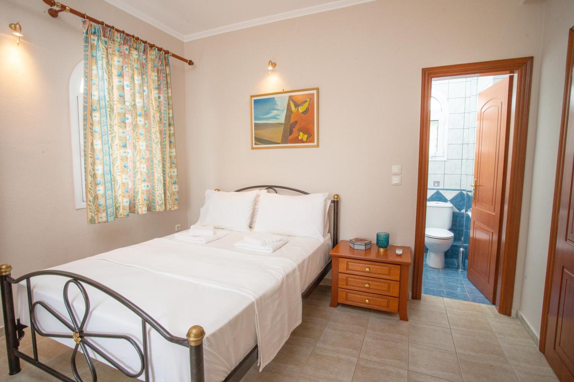 Private 6-Bdrm Villa With Garden 150M To Beach 파라디소스 외부 사진