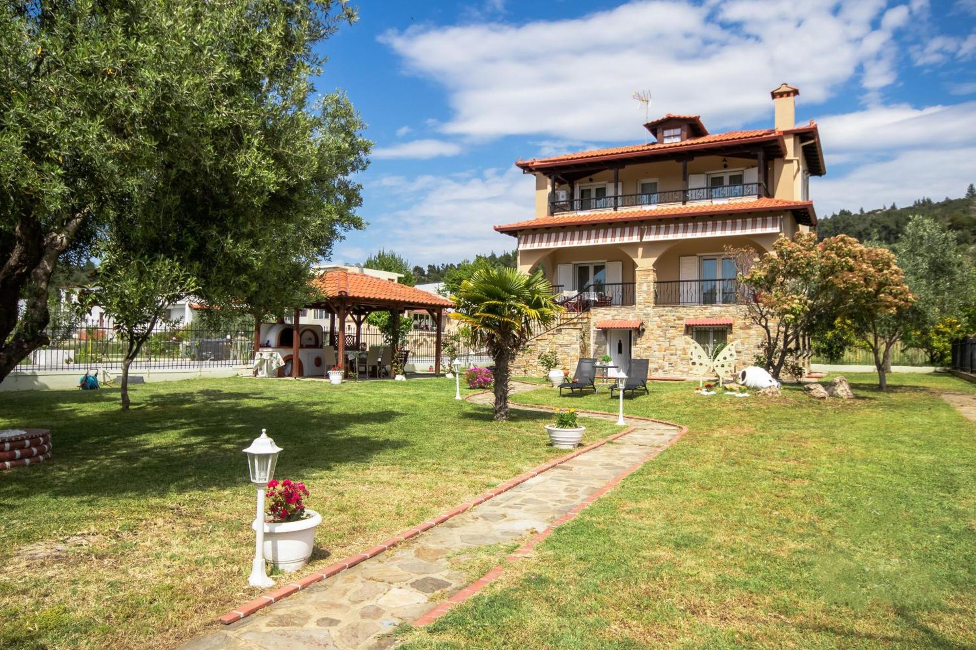 Private 6-Bdrm Villa With Garden 150M To Beach 파라디소스 외부 사진